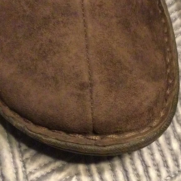 UGG size 8 brown suede boots for women - Picture 6 of 10